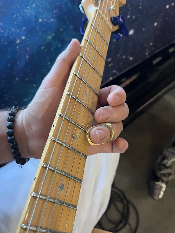 BulletSlide Fingertip Guitar Slide (M) - Image 1